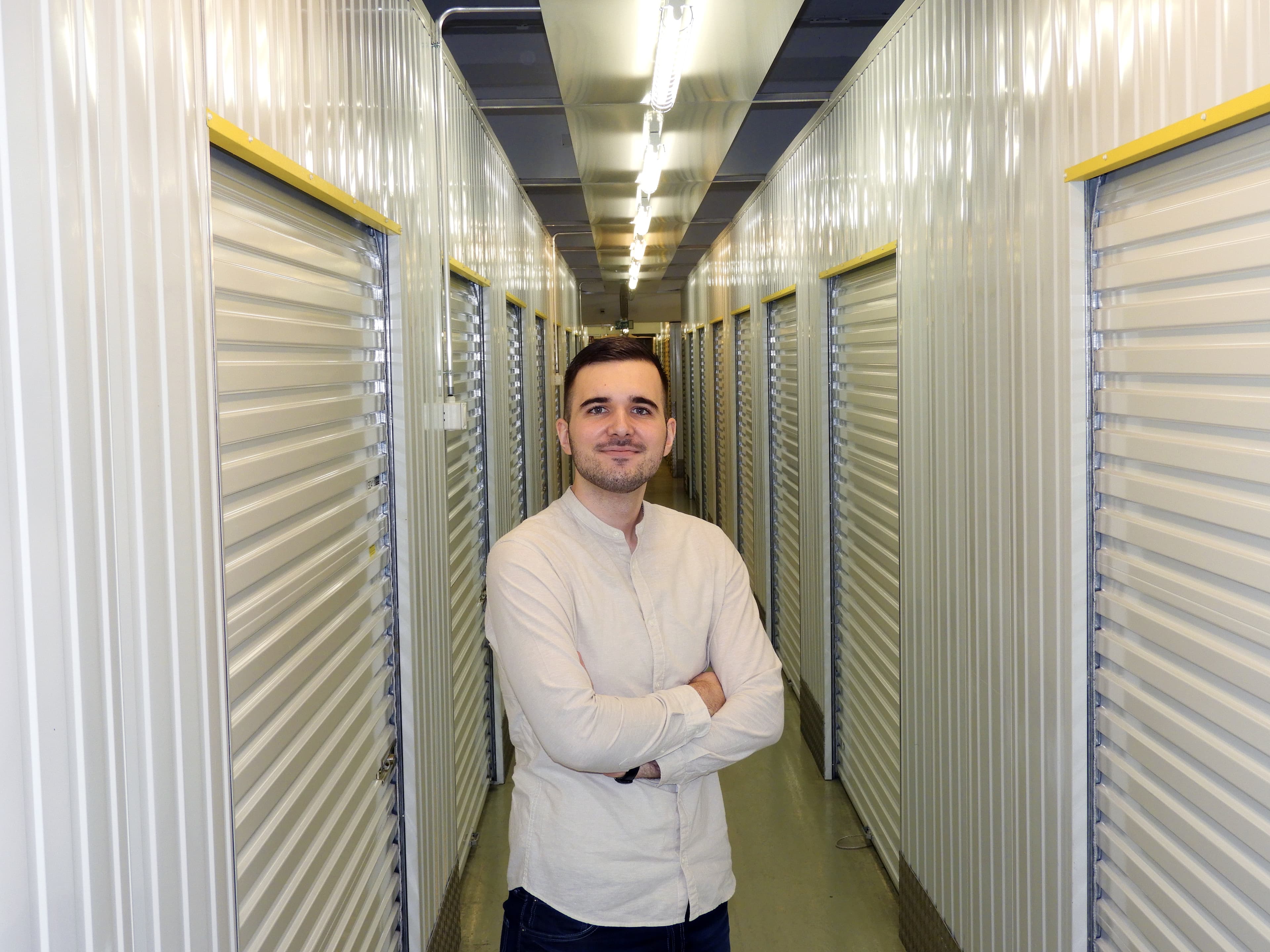 Derrière la box – Abedin se présente