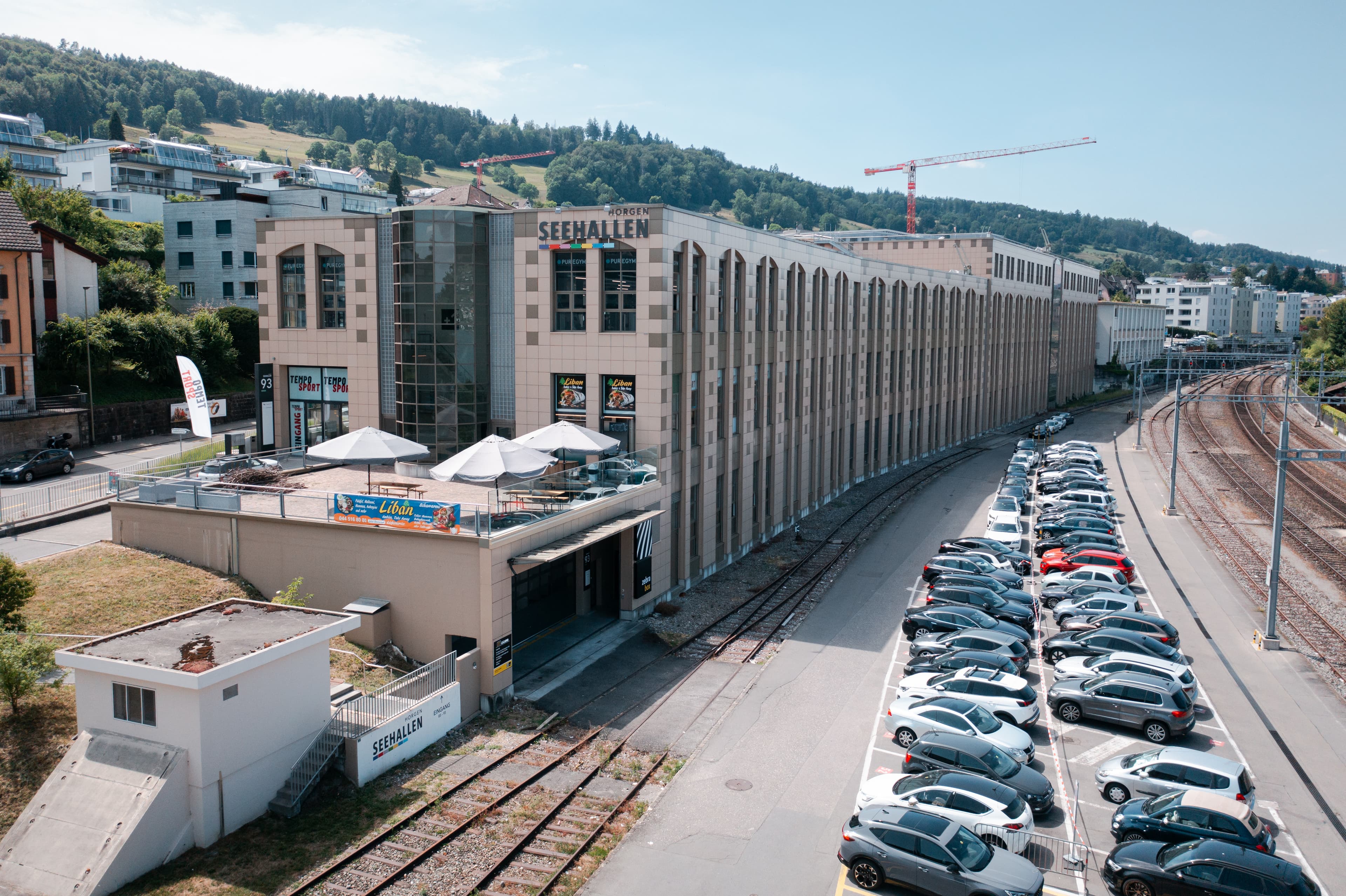 Zebrabox Horgen Aussenaufnahme Gebäude