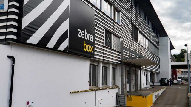Gebäude Zebrabox Schlieren seitlich